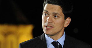 Milliband hopeful of swift end to detention of yachtsmen by Iran